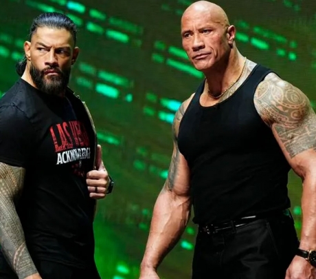 Roman Reigns et The Rock feront un arrêt au Tonight Show avant WrestleMania 40
