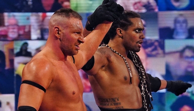 WWE RAW : Mace et T-Bar se font démasquer