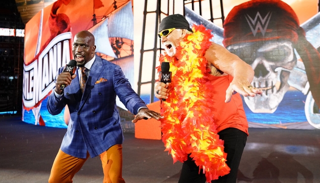 Titus O'Neil a été choqué par la réaction des fans envers Hulk Hogan à WrestleMania 37