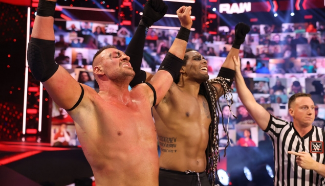 T-Bar et Mace annoncent leur prochaine rivalité à WWE RAW