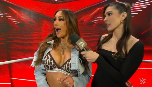 WWE RAW : Carmella fait son retour
