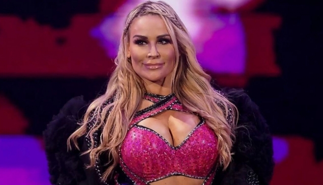 Natalya est à WWE RAW, mais elle peut aller à SmackDown aussi