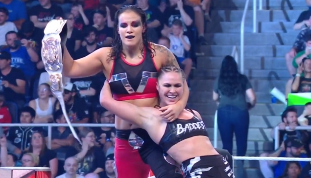 WWE RAW : Ronda Rousey et Shayne Baszler deviennent championnes