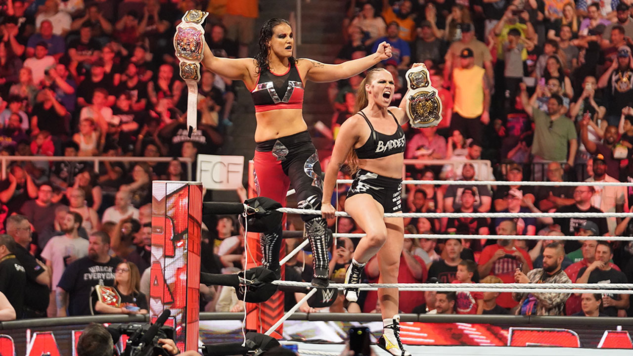 WWE: Comment le catch a-t-il effectué sa révolution féminine grâce aux  lutteuses?