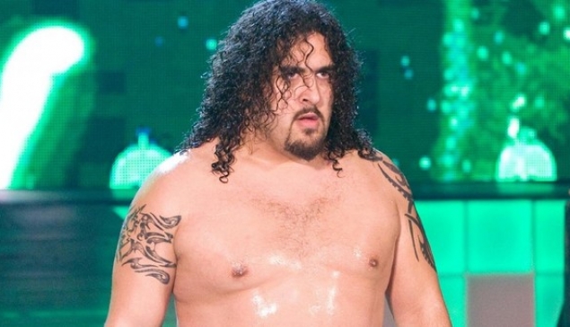 Afa Anoa'i Jr explique qu'il pourrait facilement rejoindre le scénario de la Bloodline