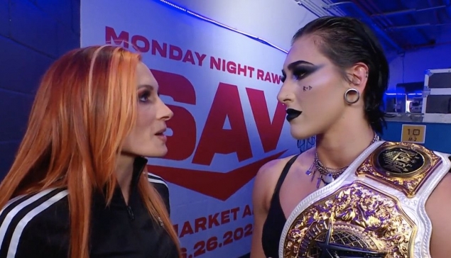 Becky Lynch contre Rhea Ripley à WWE WrestleMania 40 ?
