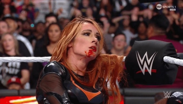 Becky Lynch a réellement saigné lors de WWE RAW