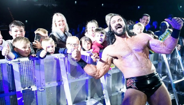 Drew McIntyre se moque encore des fans de CM Punk