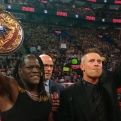 La WWE dévoile de nouvelles ceintures à RAW !