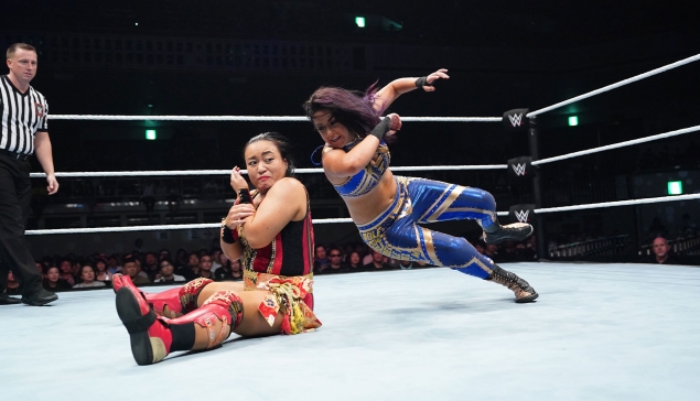 Un fan publie une vidéo inédite du match entre Bayley et Meiko Satomura au Japon