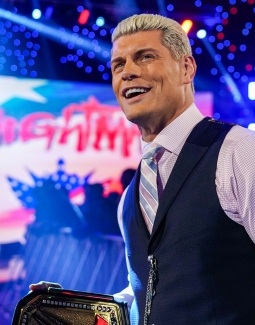 L'adversaire de Cody Rhodes à WWE Saturday Night's Main Event déjà connu ?