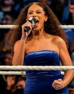 Samantha Irvin annonce son départ de la WWE