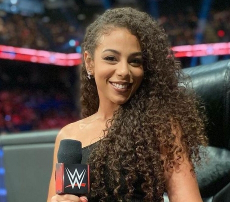 Qui pourrait remplacer Samantha Irvin à WWE RAW ?