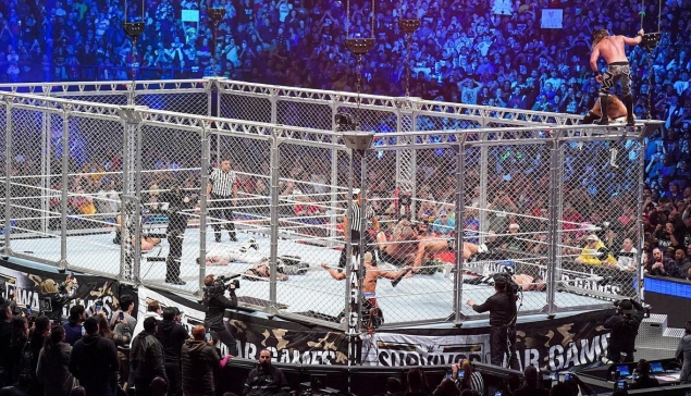 WWE Survivor Series 2024 : Construction de la cage des WarGames en direct