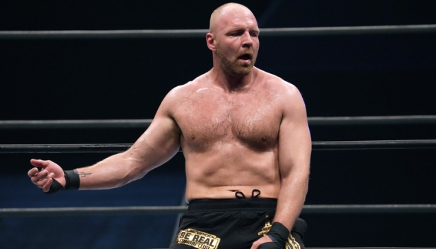 Interrogé sur la baisse d'intérêt pour l'AEW, Jon Moxley parle du futur de la compagnie